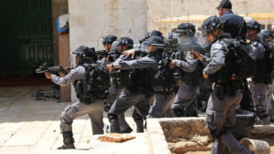 Israeli police and Palestinians clash at al-Aqsa on Jerusalem Day