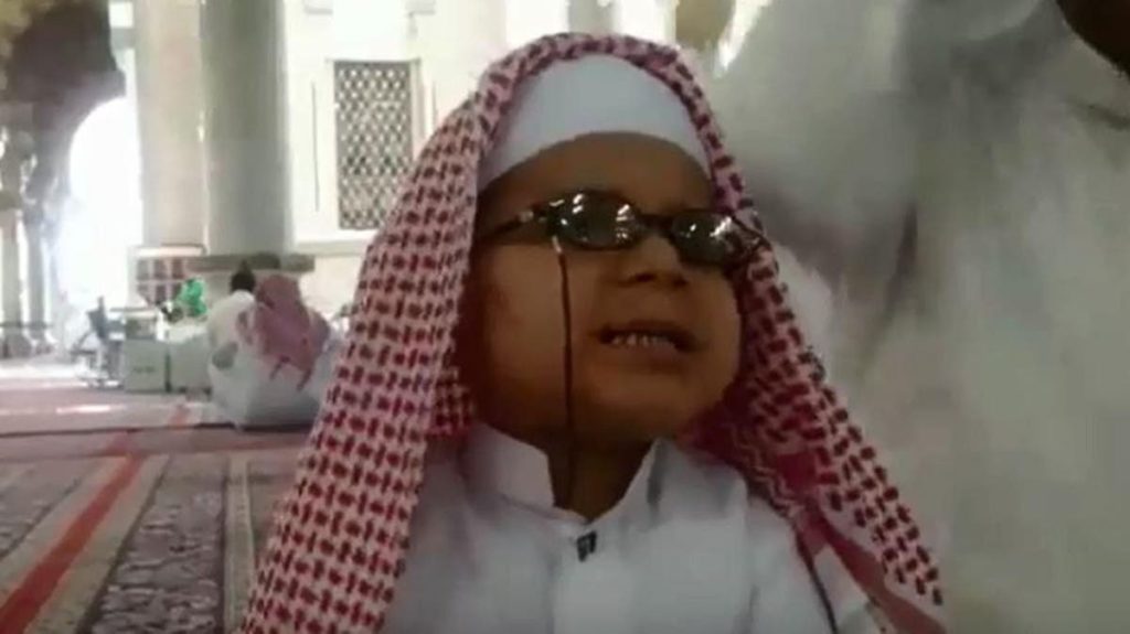 Blind 5 years old Child Memorized Quran by Listening to Radio.